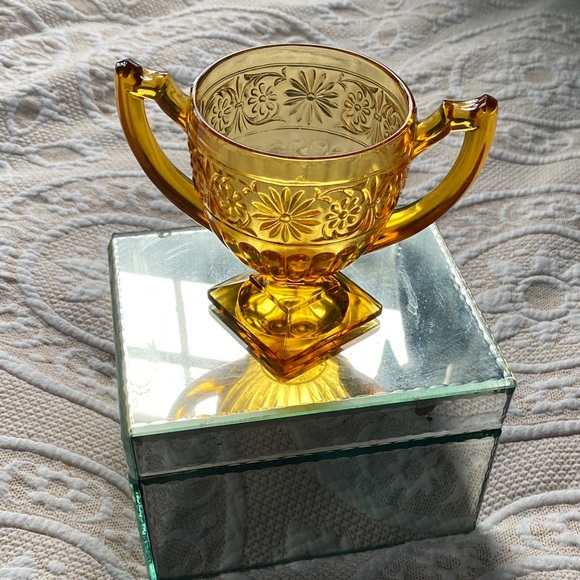 Vintage Indiana Amber Glass Floral Sugar Bowl - Picture 2 of 7